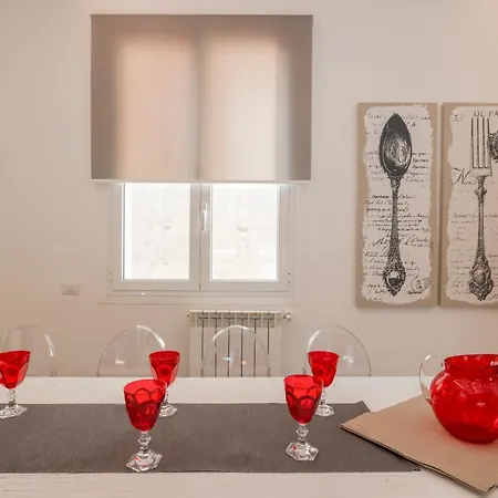 Downtown_blossom With Small Terrace * Róma